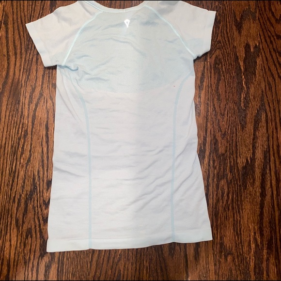 Iviva baby blue short sleeve - Picture 2 of 2